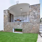 Apartment 2 Bedroom Beautiful In