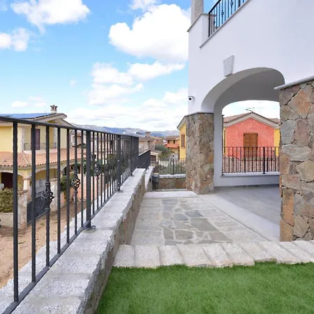 Apartment 2 Bedroom Beautiful In *
